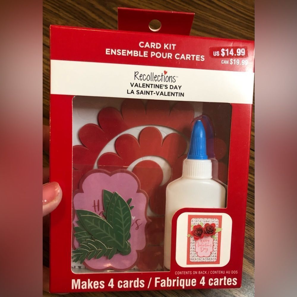 NWT card kit makes 4 cards